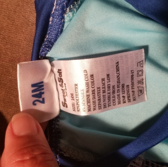 Boys 24 month swim trunks with rashguard - Picture 3 of 3
